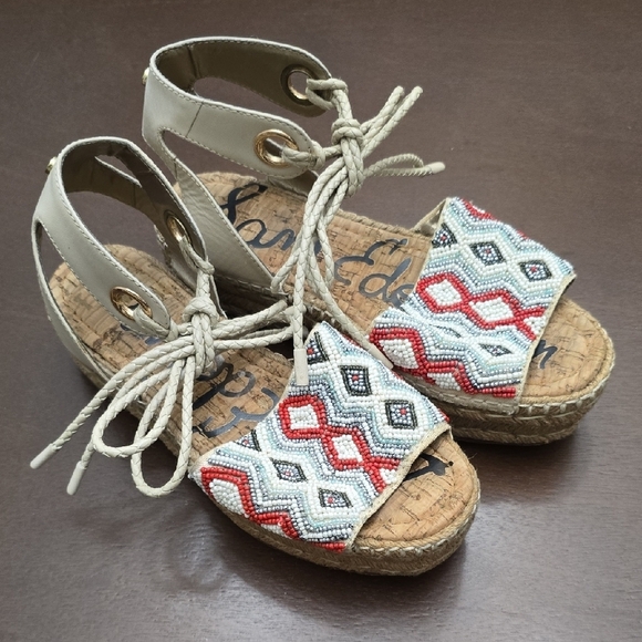 SAM EDELMAN Women's 6 Beaded Sandals with Red and Gray Accents - Picture 1 of 5